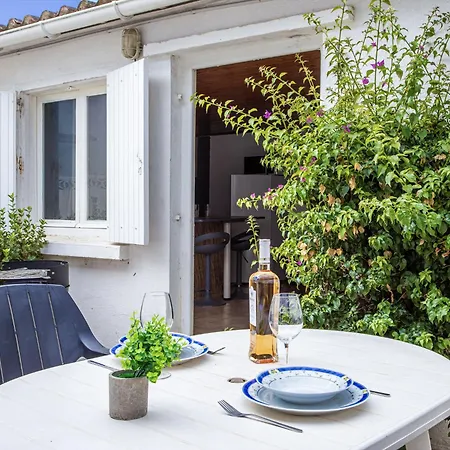Abdon Gaux By Interhome Caves